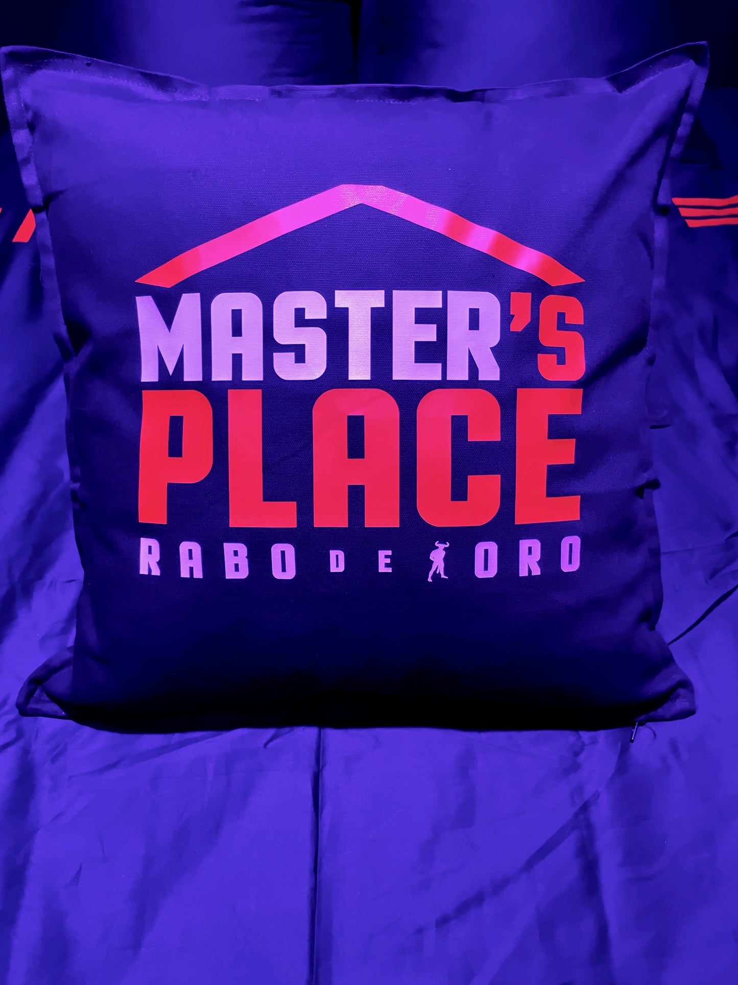 Rabo De Toro - MASTER'S PLACE - Funda de Cojín BDSM