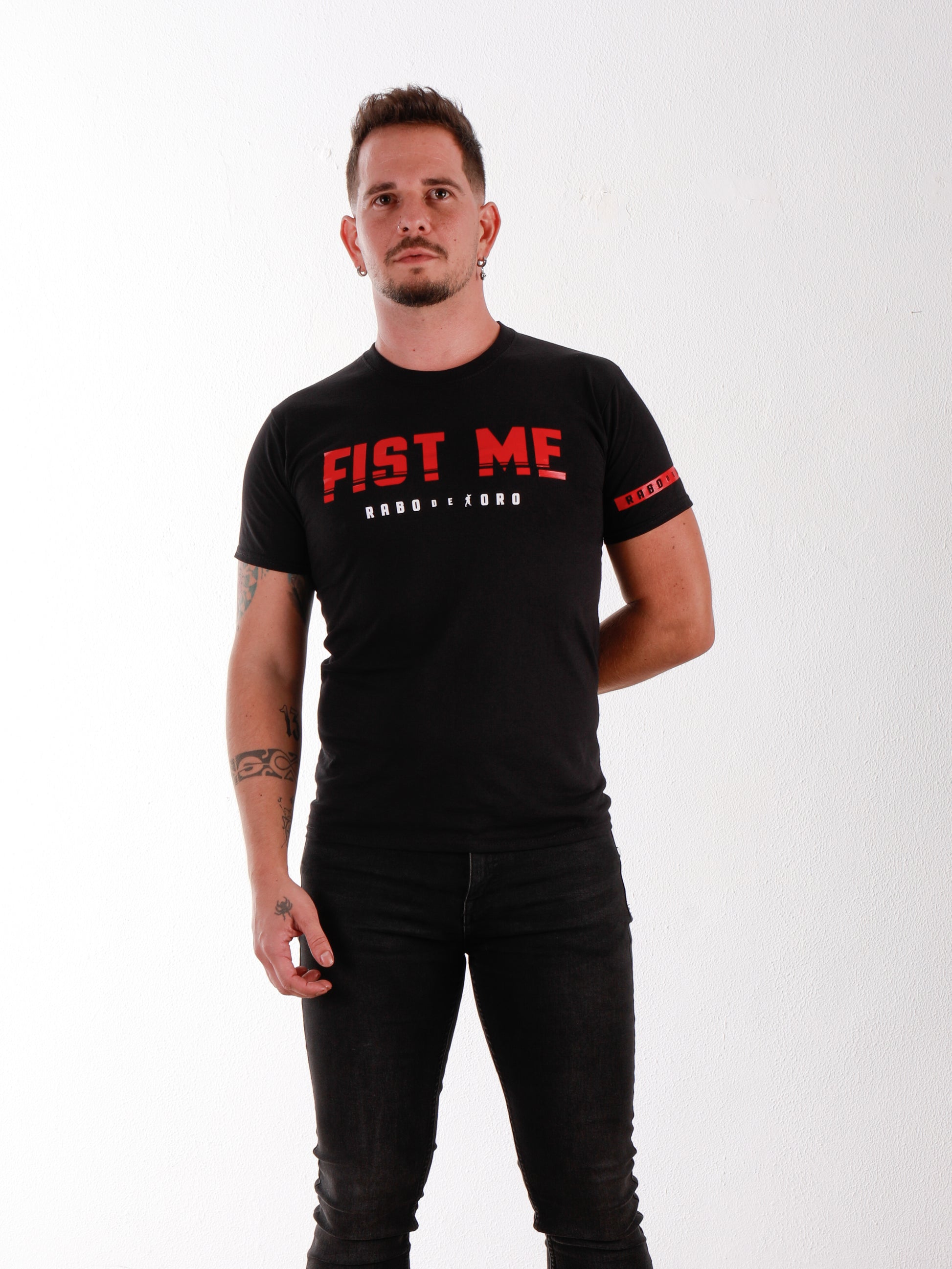This premium black tee with bold FIST ME print reflects the essence of fetish culture - confidence, masculinity, and pride. Crafted from eco-friendly cotton in the Canary Islands.
fetish black t-shirt, gay fisting shirt, kinky streetwear, Rabo De Toro design, bdsm gear, fetish pride