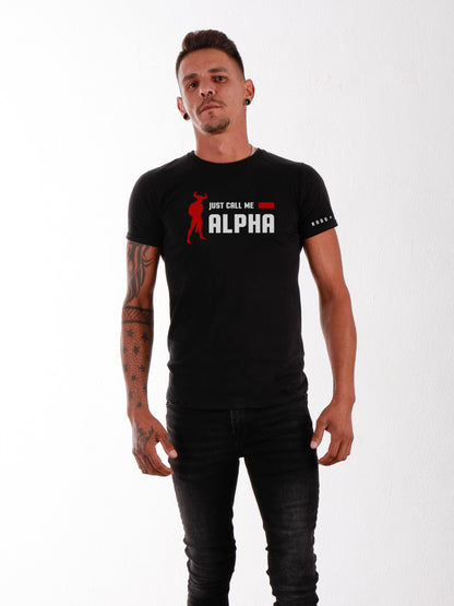 RaboDeToro - Camiseta Negra con el mensaje JUST CALL ME ALPHA 