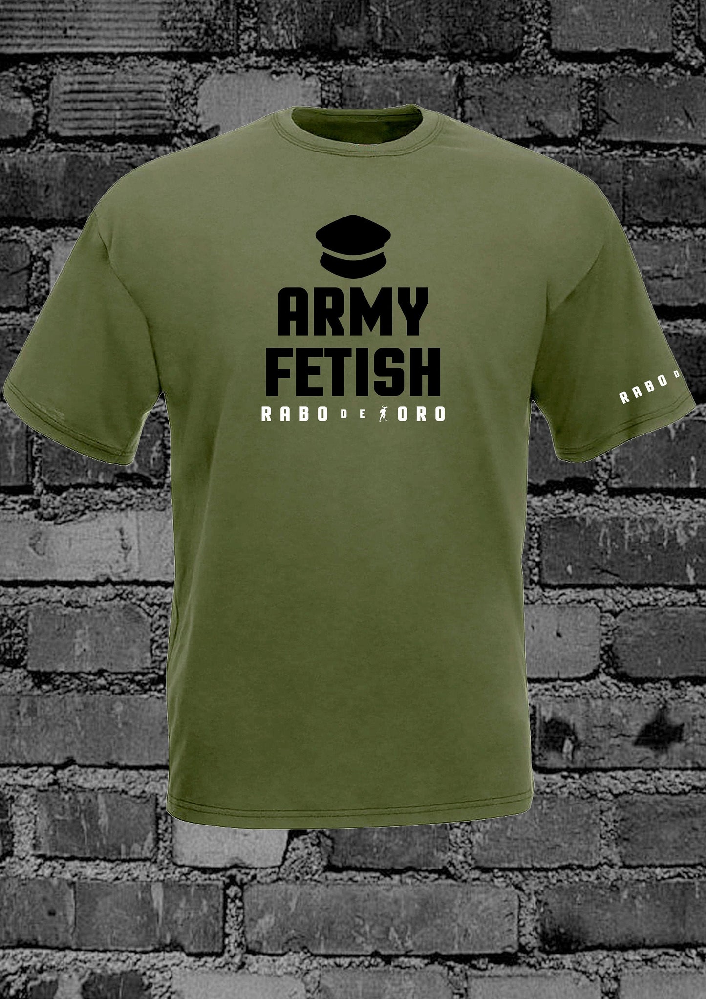ARMY FETISH Camiseta verde oliva con detalle de gorra militar negra